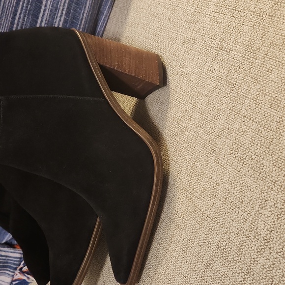 Vince Camuto Wendy Boot - Picture 8 of 9